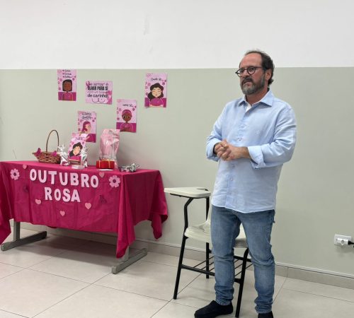 Palestra sobre importância do diagnóstico precoce encerra a campanha de conscientização durante o Outubro Rosa no HMUT