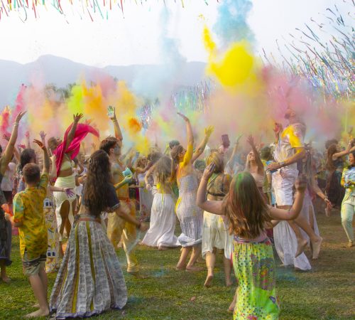 HOLI Festival das Cores 2026 acontece nos dias 26 e 27 de setembro na Fazenda Nova Gokula, em Pindamonhangaba