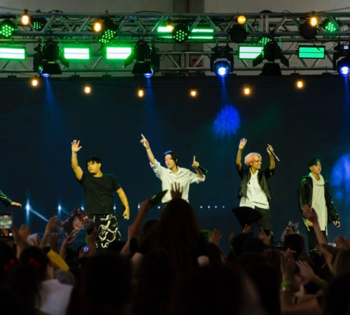 Shopping Pátio Pinda recebe show cover do BTS durante a programação de férias